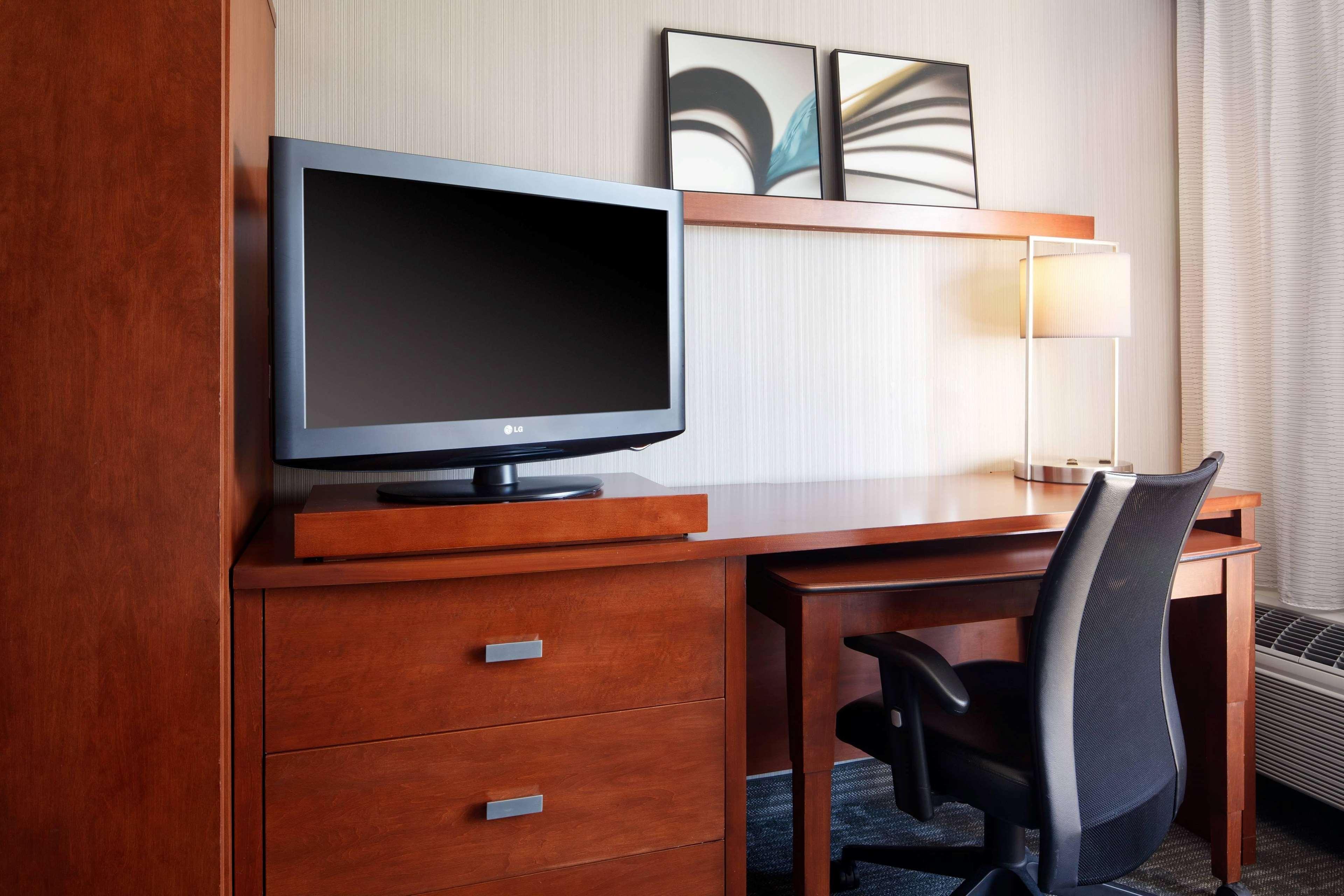 Sonesta Select Kansas City Airport Tiffany Springs Екстериор снимка